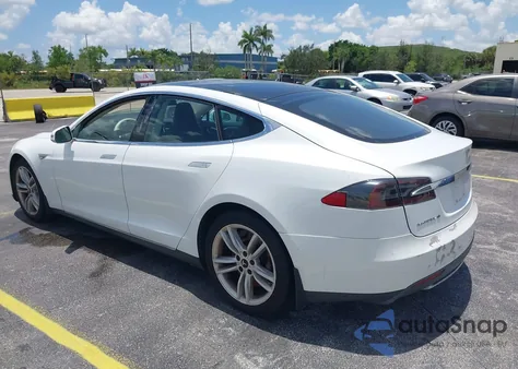2013 Tesla Model S from USA, damaged, VIN 5YJSA1CG4DFP21658